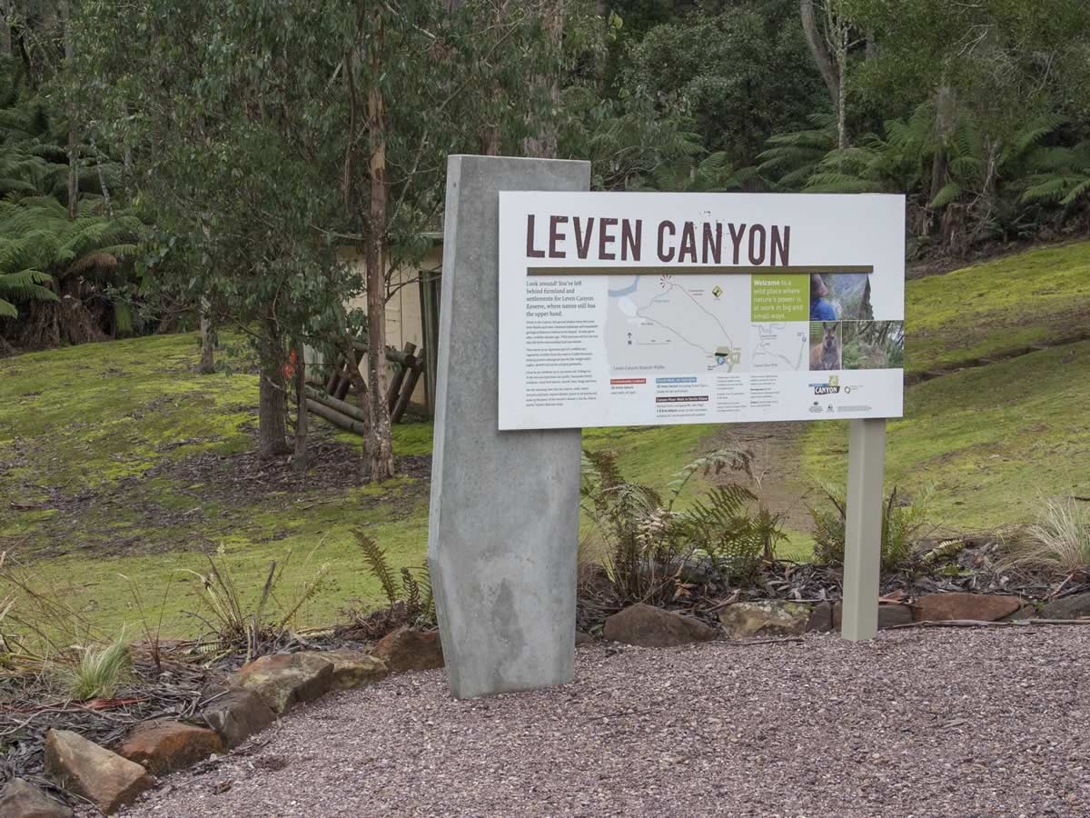 Interpretive signage, Leven Canyon, Tasmania